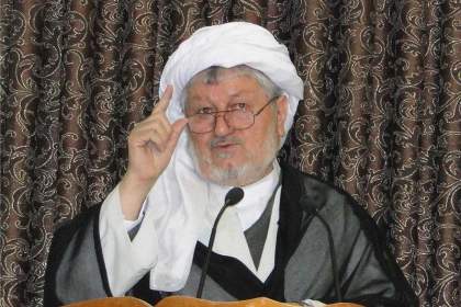 انتقاد بی‌سابقه امام جمعه پاوه از مسئولان ارشد دولت در کردستان/برای دیدن هه‌لپه‌رکی به ده‌له‌مرز رفته‌اید؛ می‌خواهید مردم فرصت نکنند به آنچه اتفاق افتاده فکر کنند