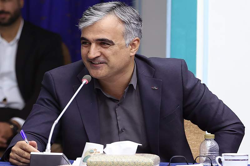 فضایی متأثر از اظهارات هیجانی و افزایش سطح مطالبات از فرمانداری با اختیارات محدود/این‌چنین فربه تن عاقل مباد