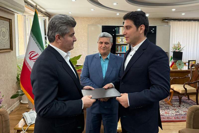 اوقات فراغت سرپرست اداره کل امور اتباع استانداری در هیئت قایقرانی؟/بر چشمه ورزش و جوانان کردستان همان آب روان است که بود
