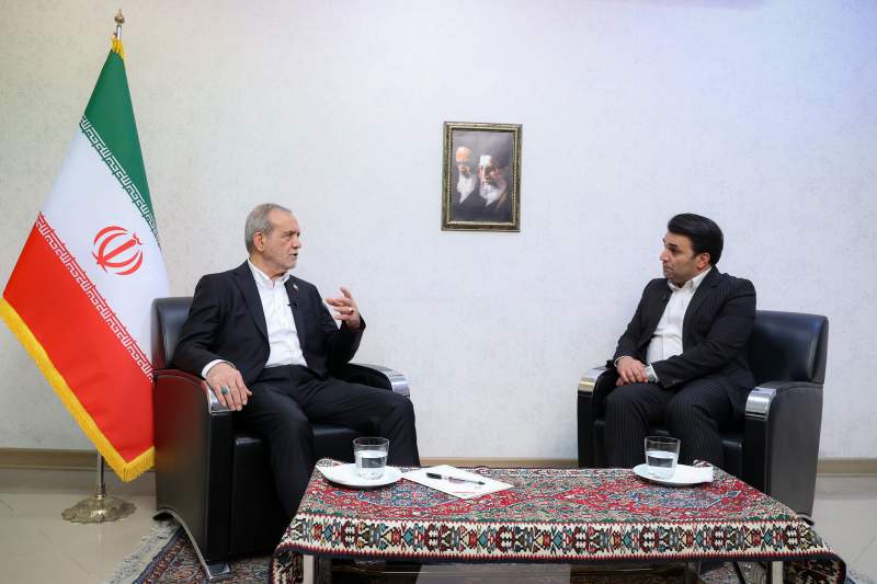 25 هزار میلیارد تومان اعتبار دولتی برای توسعه زیرساختهای کردستان در نظر گرفته شده است 25 هزار میلیارد تومان اعتبار دولتی برای توسعه زیرساختهای کردستان در نظر گرفته شده است