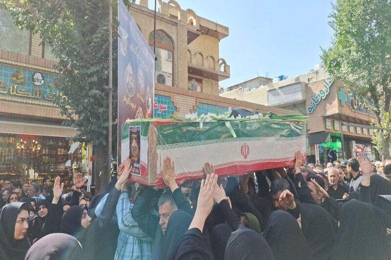پیکر شهید مدافع وطن در سنندج تشییع شد