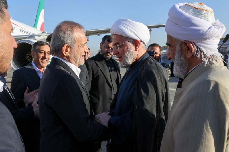 رئیس جمهور وارد کردستان شد