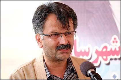 پرده‌های متناقض رفتار نماینده سقز و بانه تداعی‌گر رفتار چندوجهی کاراکتر رمان داستایوفسکی